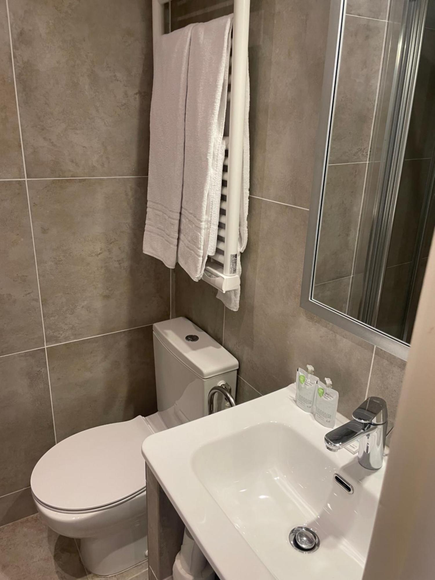 Hotel Azur Lyon Extérieur photo