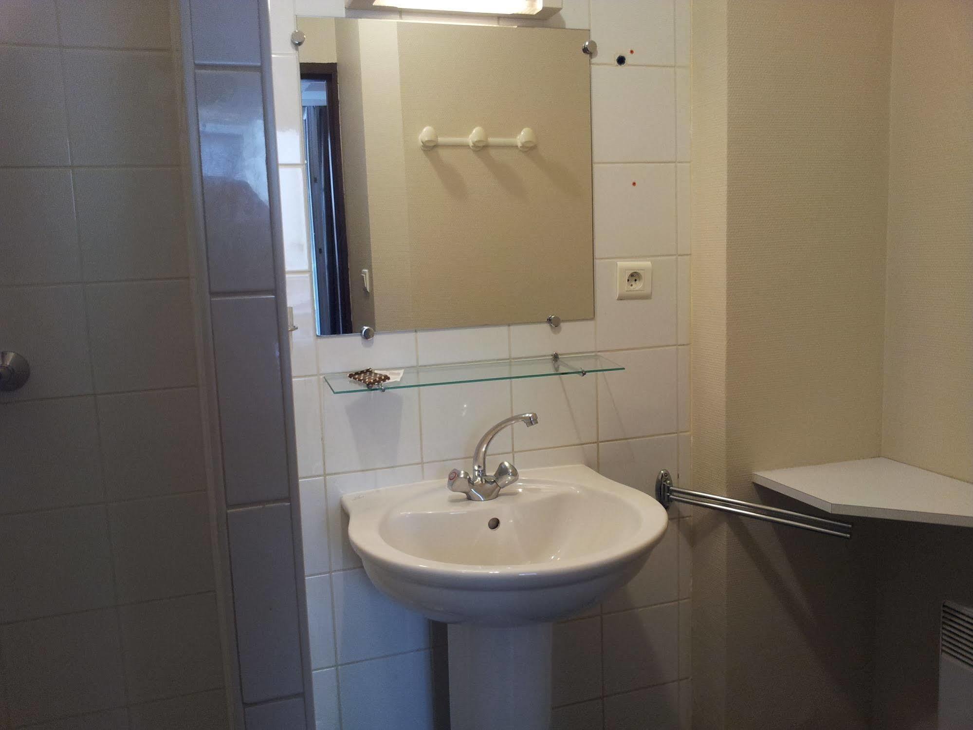 Hotel Azur Lyon Extérieur photo