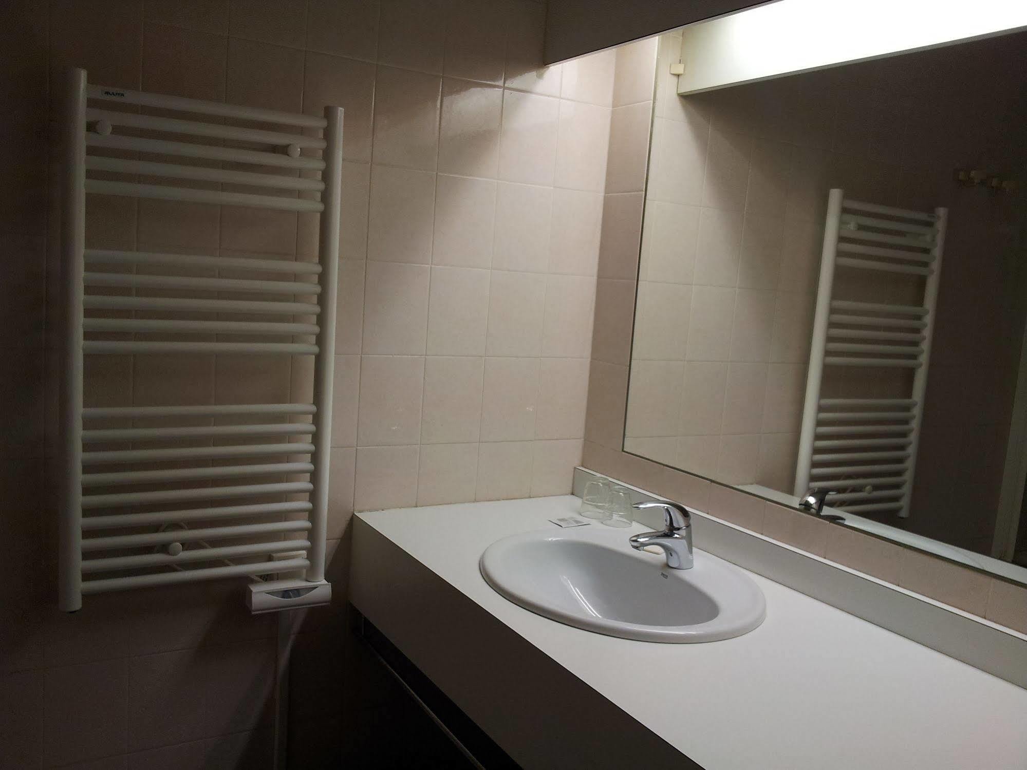 Hotel Azur Lyon Extérieur photo